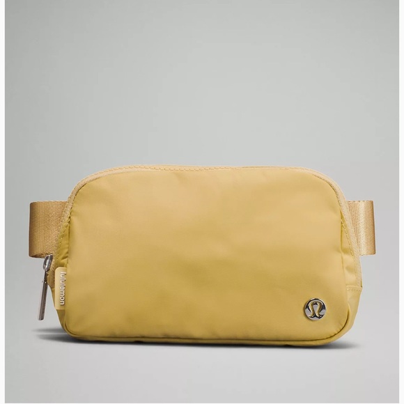 Everywhere Belt Bag - Picture 1 of 8